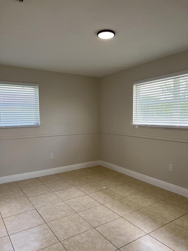 7761 Nw 15th Ct - Photo 7 of 17