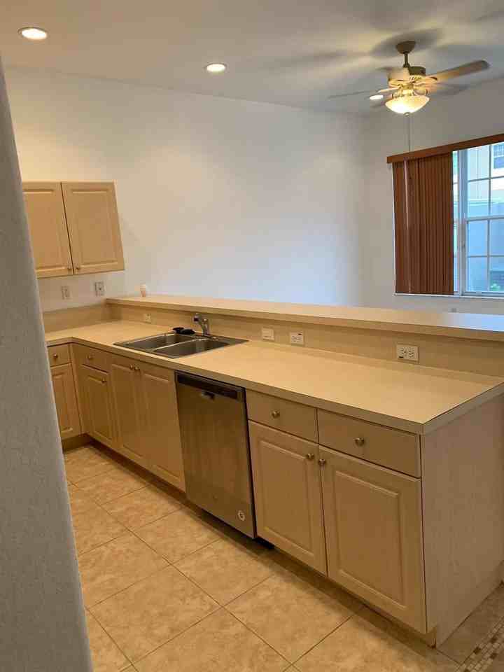 14631 Sw 6th St #14631 - Photo 3 of 10