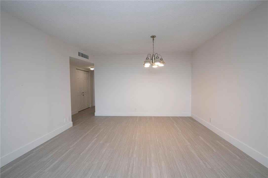 3900 N Hills Dr #405 - Photo 7 of 17