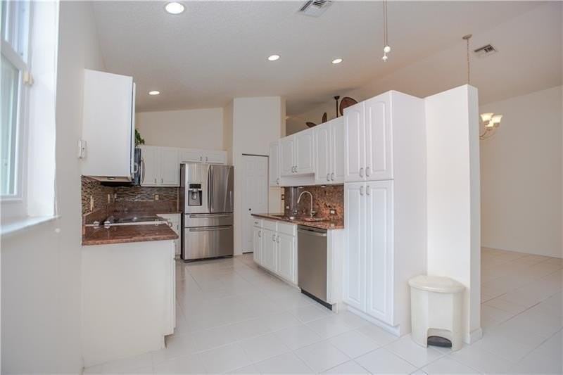 3576 Canary Palm Ct - Photo 4 of 21