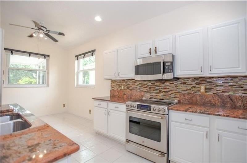 3576 Canary Palm Ct - Photo 5 of 21