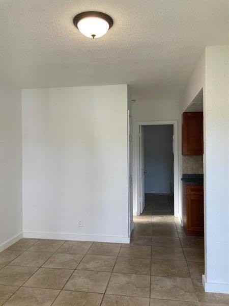513 Sw 2nd Ct #3 - Photo 3 of 6