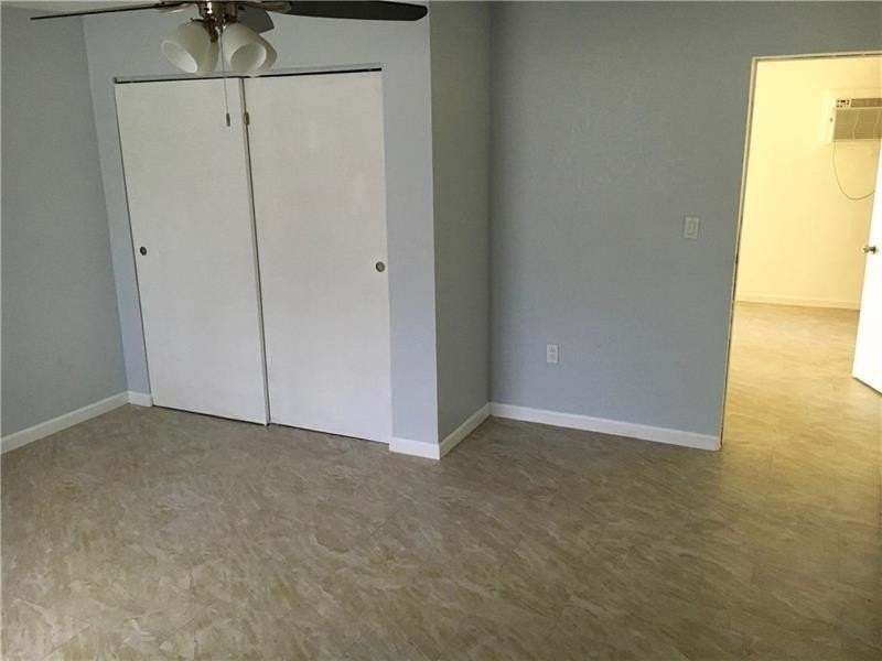 161 Nw 40th St #3 - Photo 2 of 6