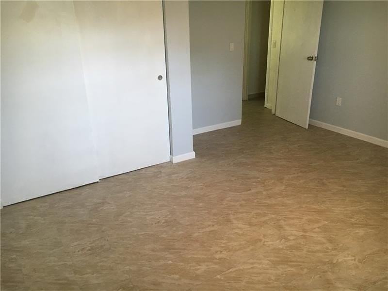 161 Nw 40th St #3 - Photo 5 of 6