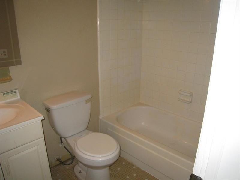 771 Sw 8th St #111 - Photo 5 of 13