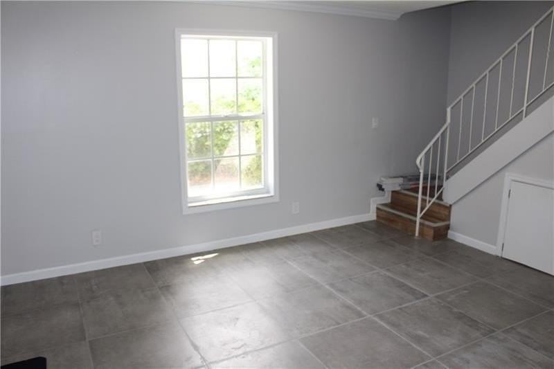 621 Ne 28th St #1 - Photo 3 of 11