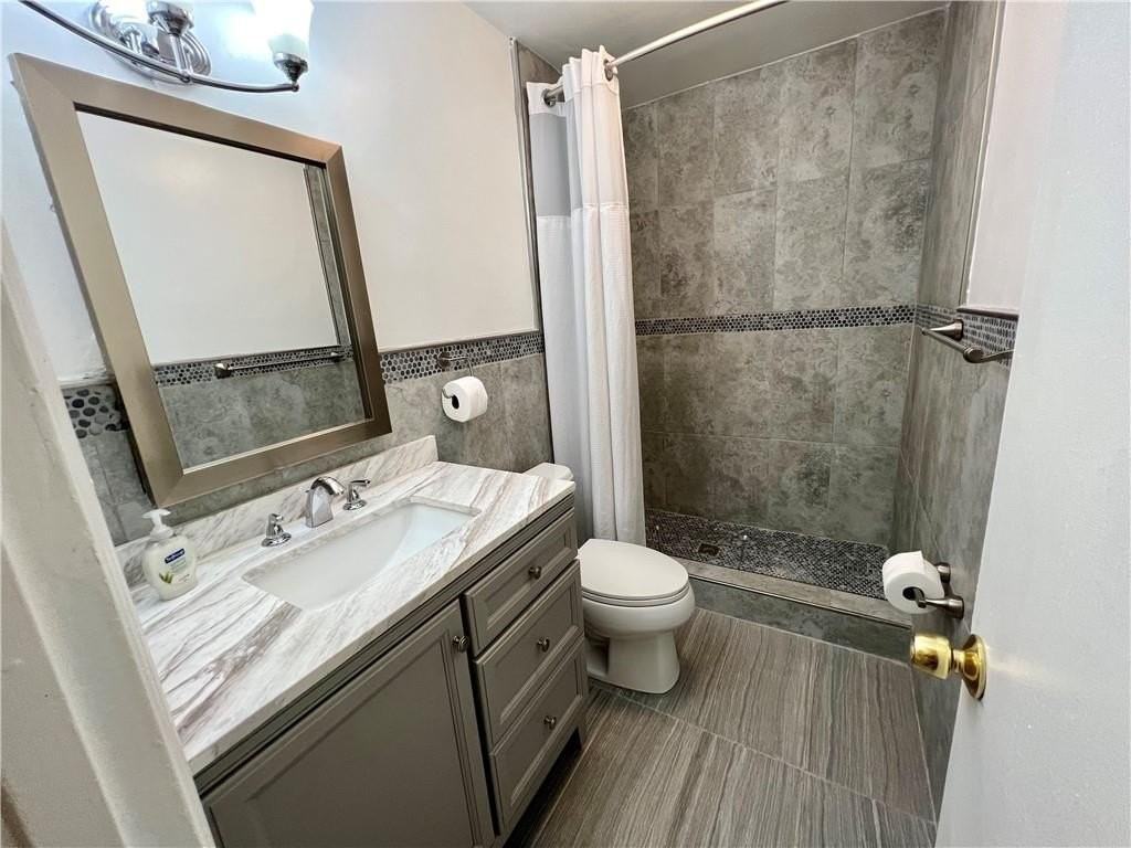 10911 Nw 45th St #1 - Photo 5 of 9