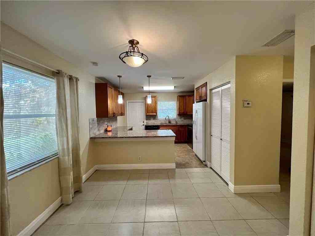 10911 Nw 45th St #1 - Photo 7 of 9