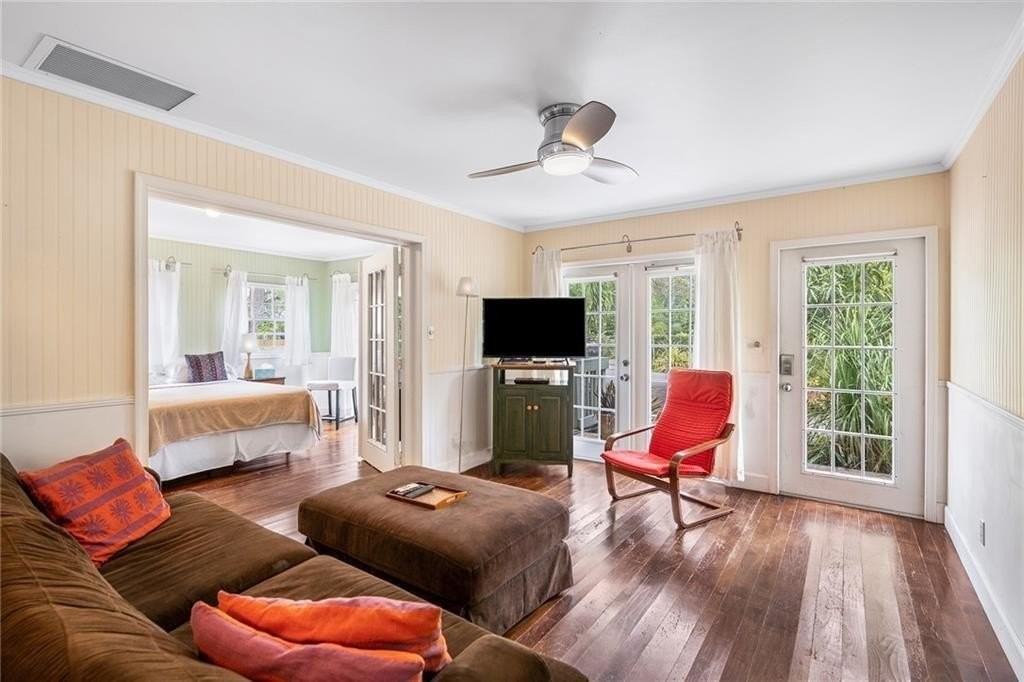 709 Sw 12th Ave - Photo 5 of 19