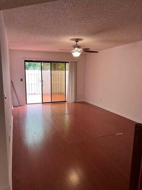 1745 Coral Ave - Photo 5 of 34