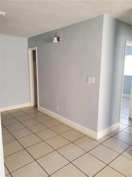 1876 Nw 52nd Ave - Photo 2 of 8