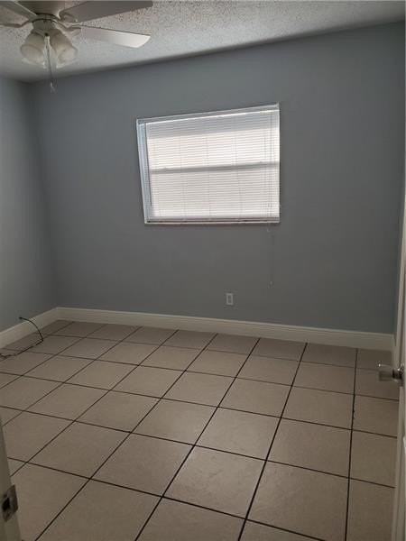 1876 Nw 52nd Ave - Photo 5 of 8
