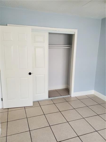 1876 Nw 52nd Ave - Photo 6 of 8