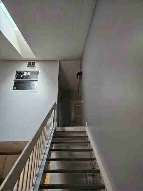 1827 Runners Way - Photo 4 of 25