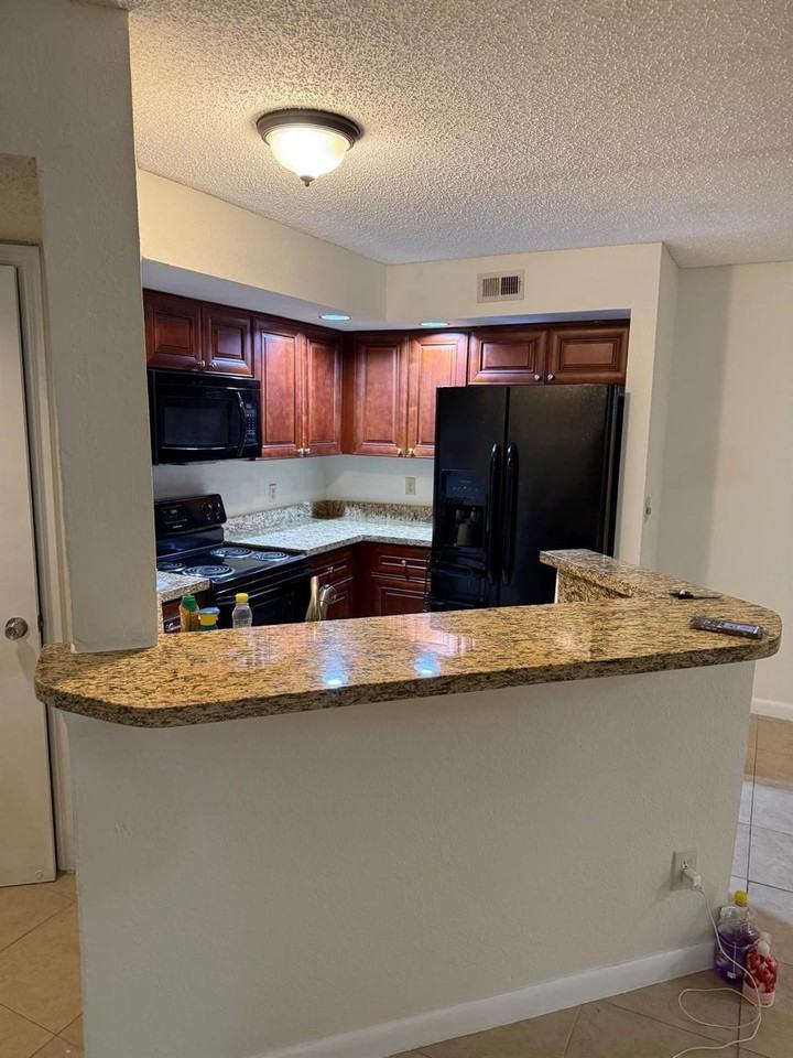 12430 Vista Isles Dr #1318 - Photo 2 of 13