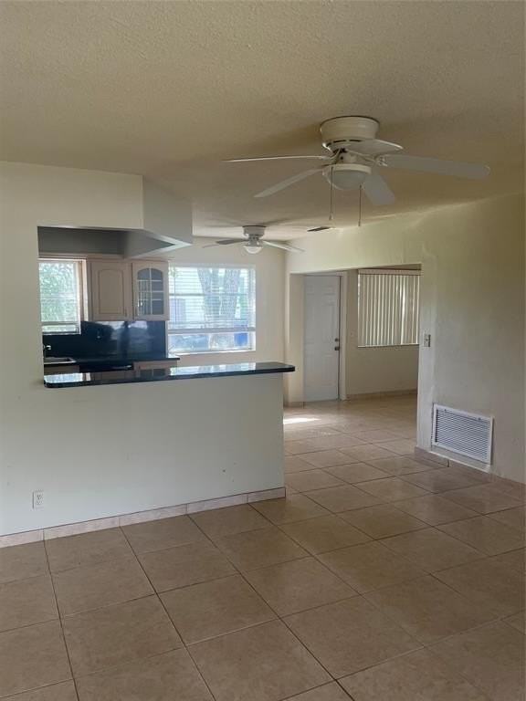 3210 Sheridan Ln - Photo 2 of 8