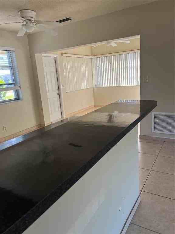 3210 Sheridan Ln - Photo 4 of 8