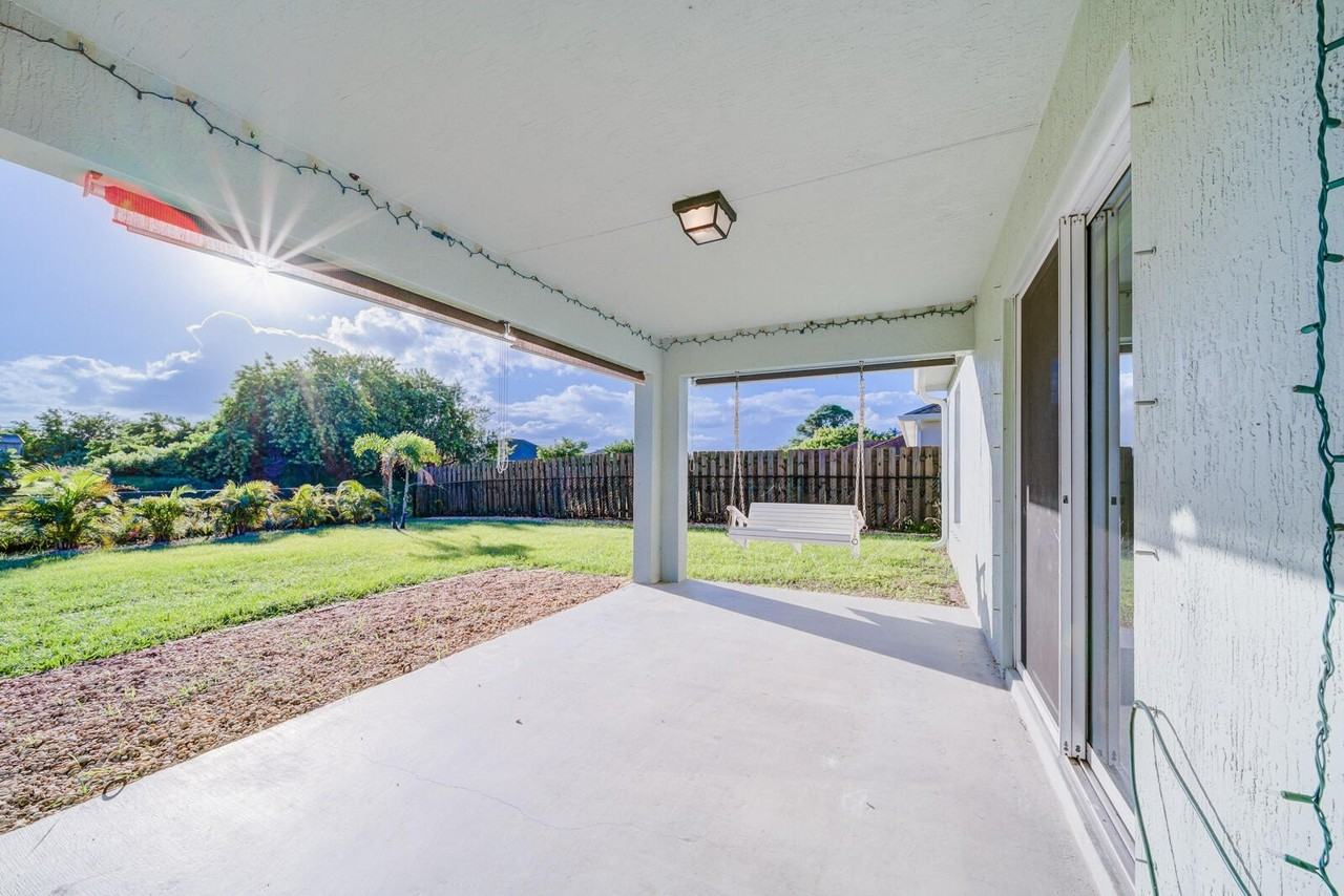 4631 Sw Athena Dr - Photo 6 of 22