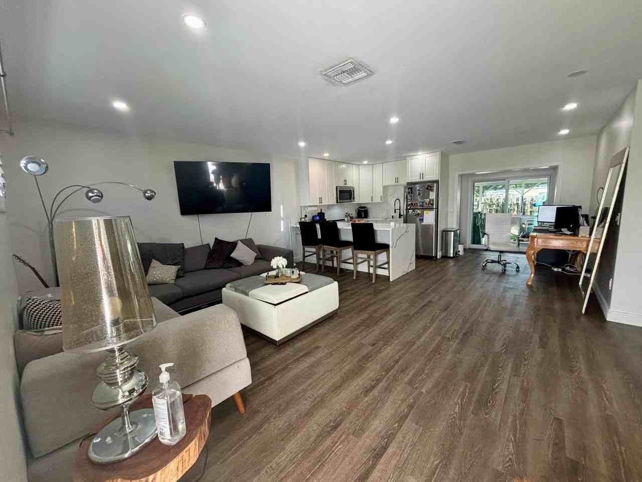 5027 Michigan Ave #16B - Photo 2 of 14