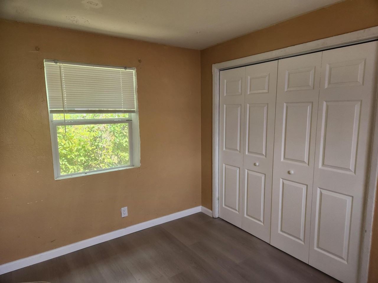134 W 24th St #3 - Photo 5 of 12