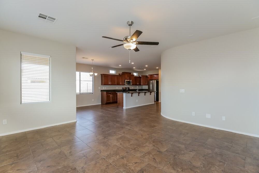38514 N Navarro Dr - Photo 5 of 17