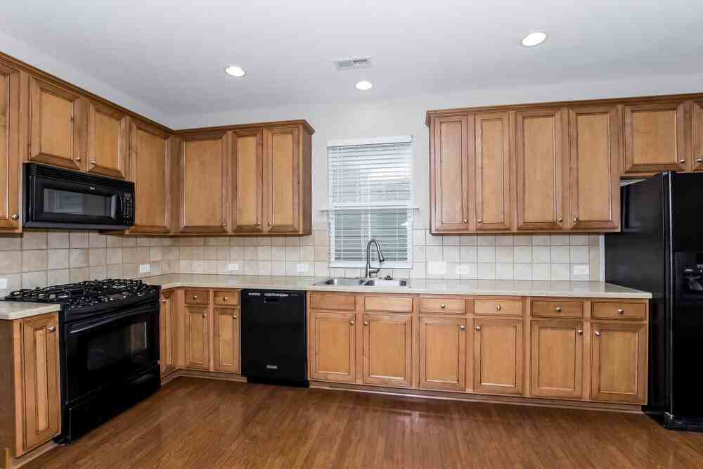 8907 Arbor Creek Dr - Photo 6 of 16