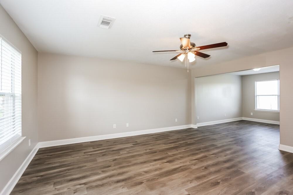 5415 Espuela Ln - Photo 5 of 17