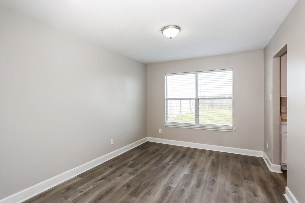 5415 Espuela Ln - Photo 6 of 17