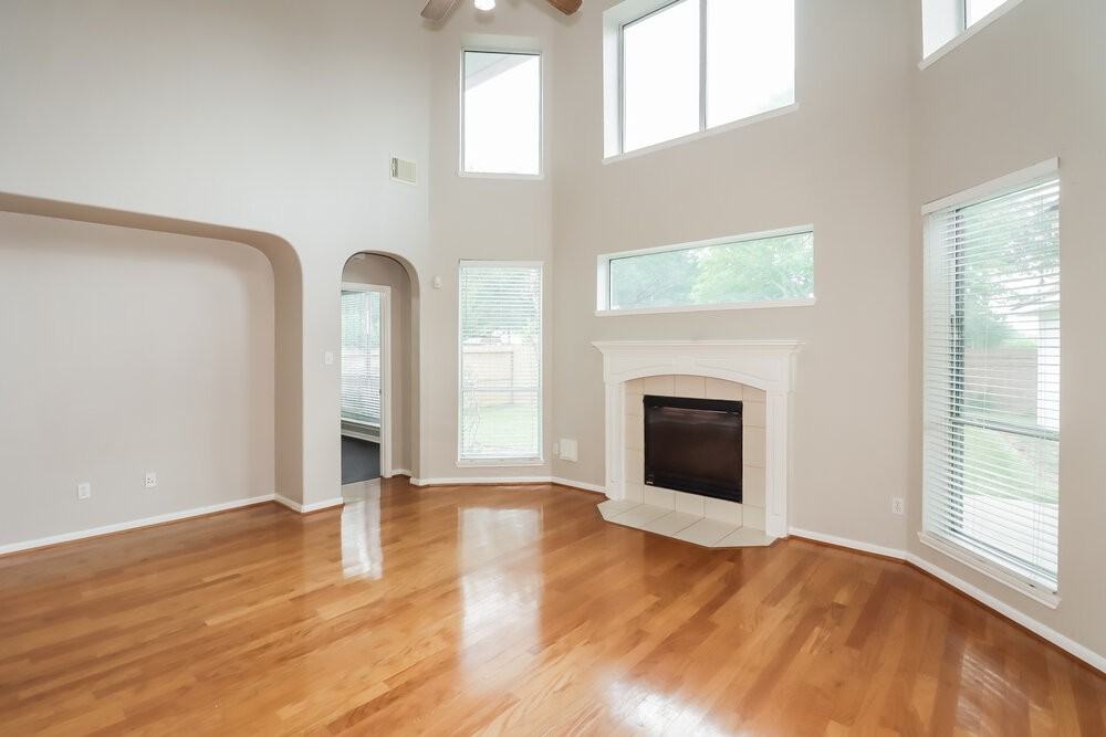 2534 Bridge Hampton Way - Photo 6 of 17