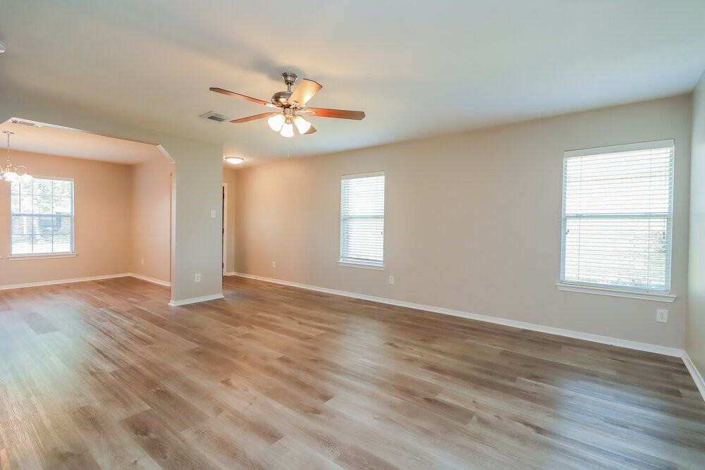 3121 Centennial Village Dr - Photo 5 of 16