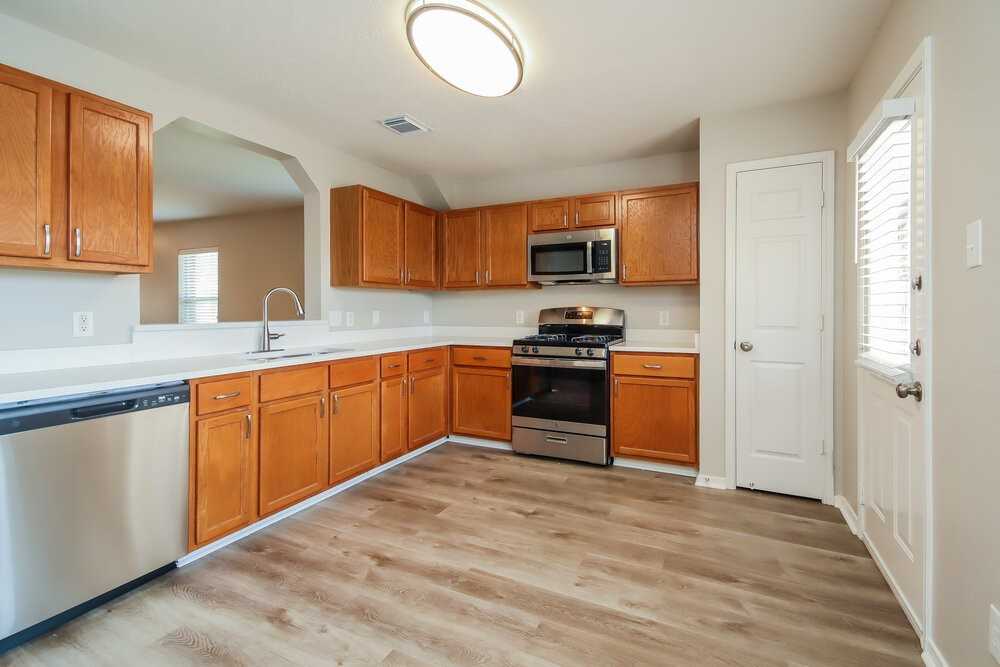 3121 Centennial Village Dr - Photo 7 of 16