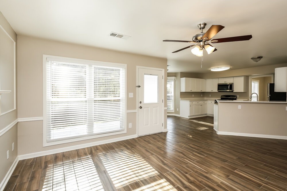 655 Suwanee Lakes Cir - Photo 6 of 20