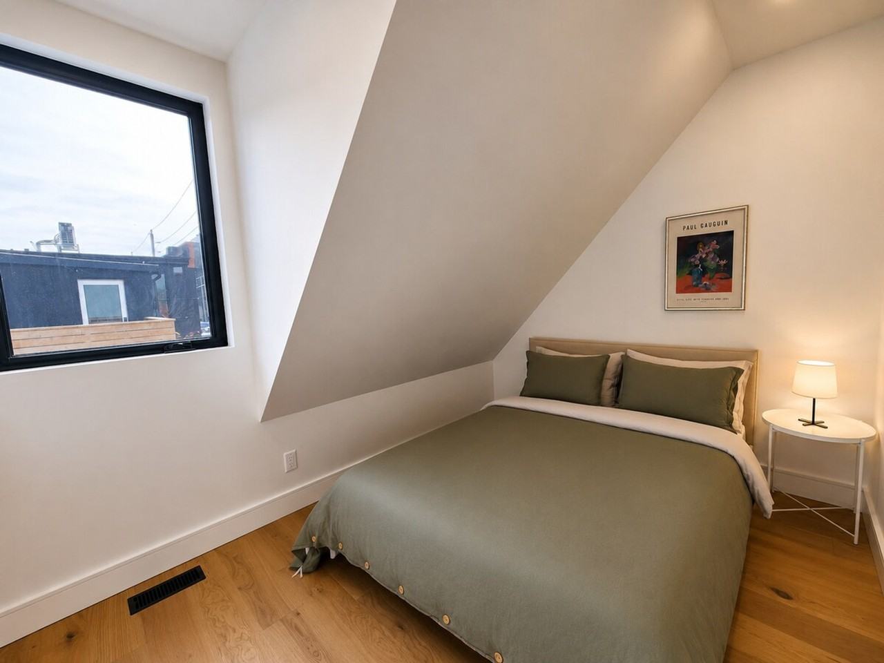 102 Gladstone Ave #1531109P - Photo 5 of 16
