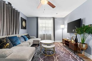 3201 E Pocahontas Ave - Photo 1 of 1