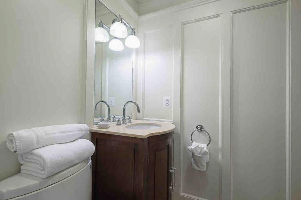 2114 Bancroft Pl Nw #1499792P - Photo 7 of 21