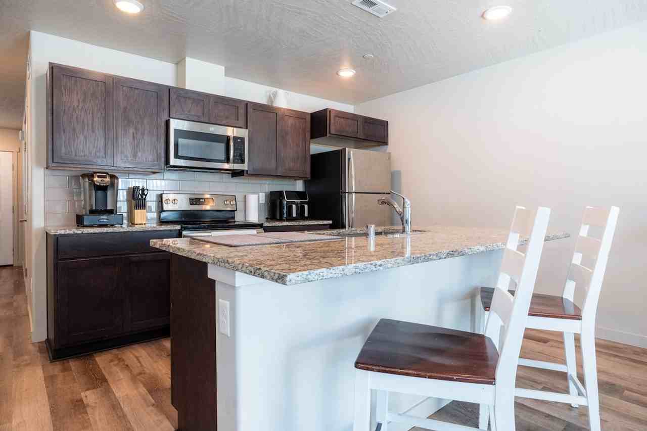 5706 W 1st Pl #1514869P - Photo 5 of 38