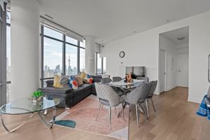 featured image of 832 Bay St