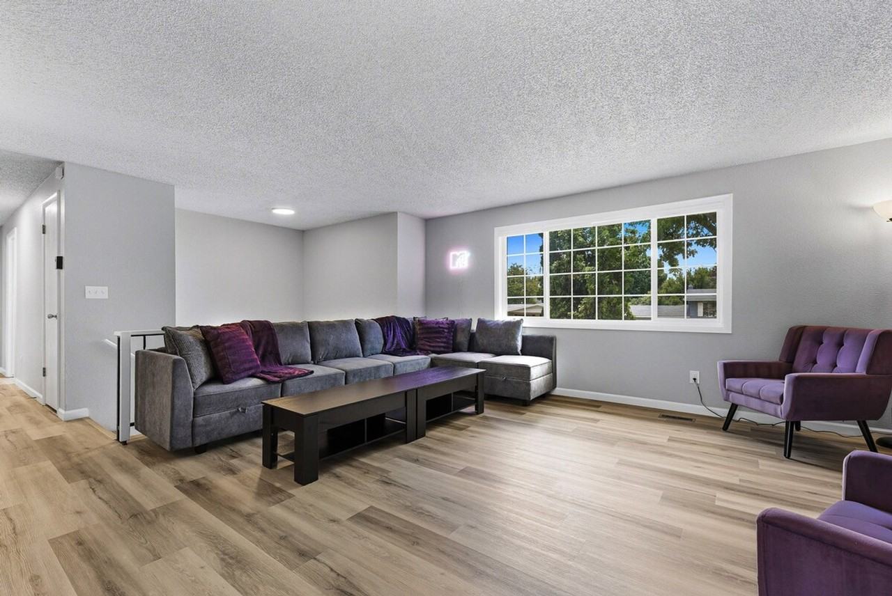 9522 W Linstock St #1571121P - Photo 2 of 46