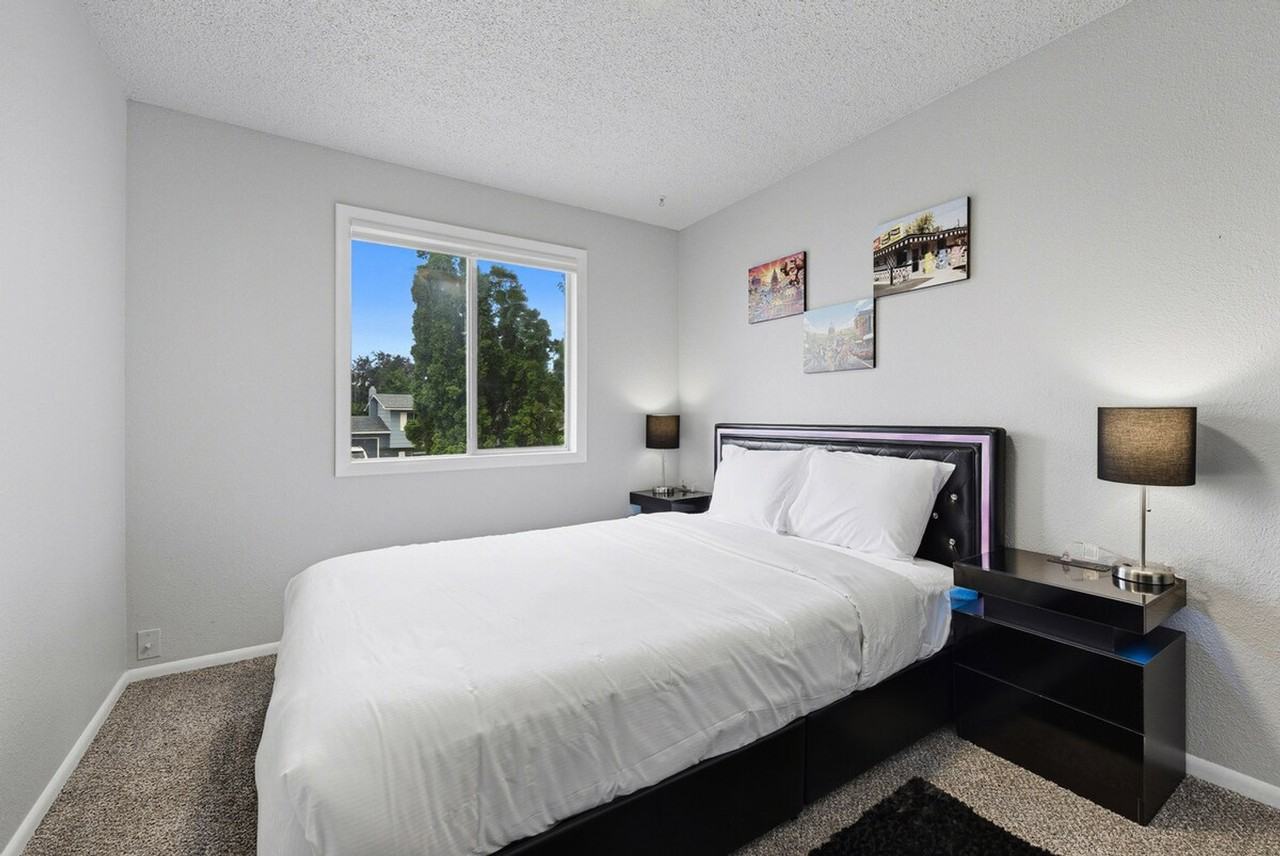 9522 W Linstock St #1571121P - Photo 7 of 46