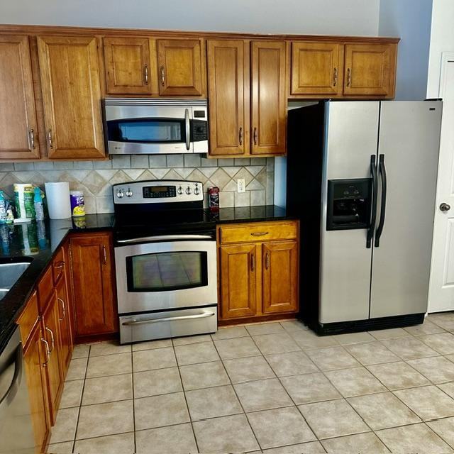 9002 Bishop Crest Ln - Photo 3 of 12