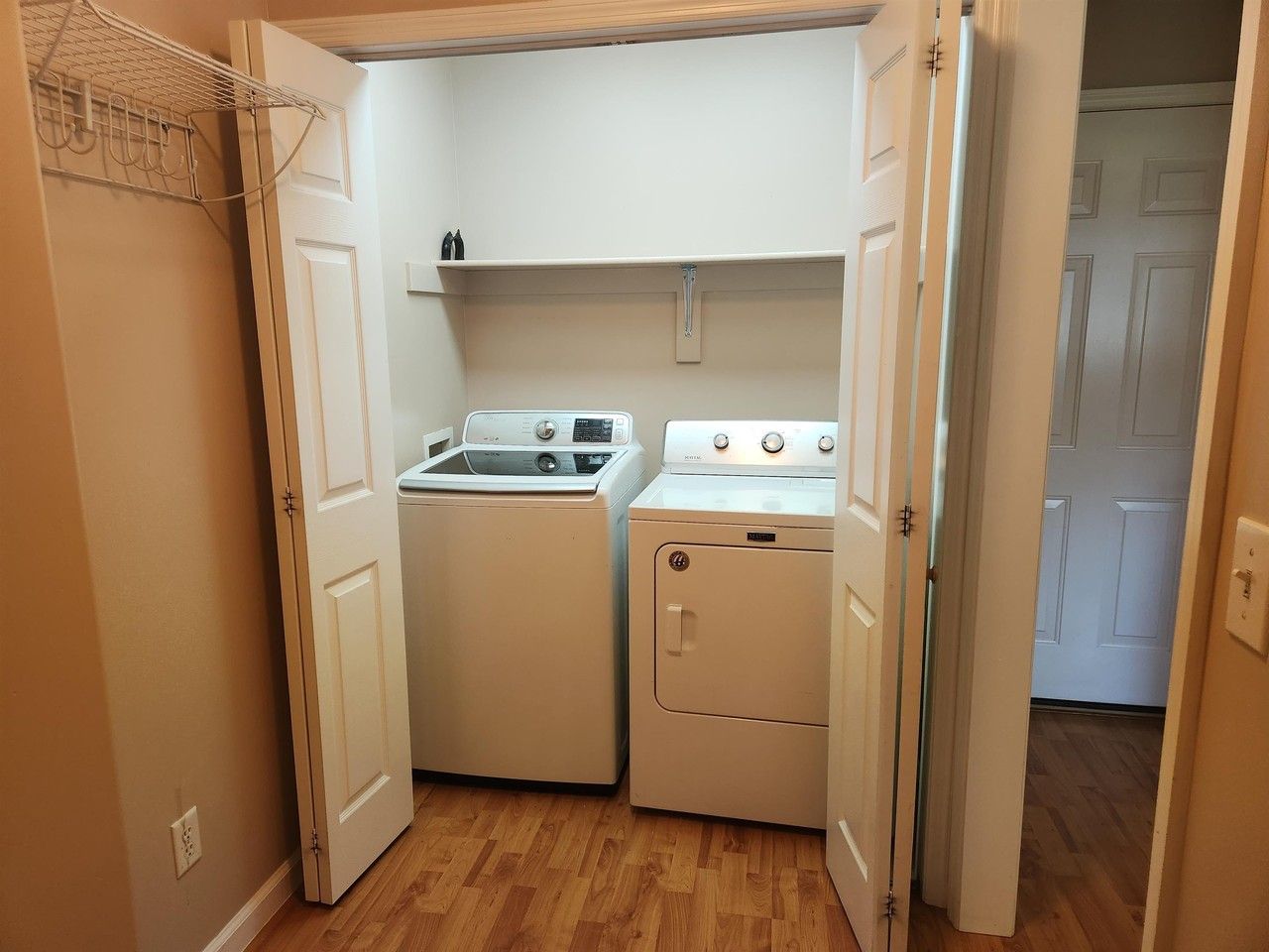 1005 Cardinal Dr #A - Photo 5 of 24