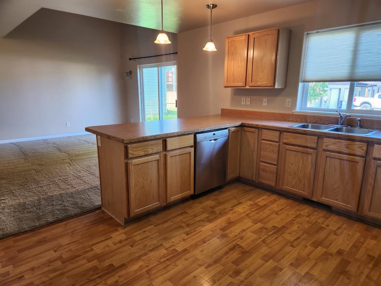 1005 Cardinal Dr #A - Photo 2 of 24