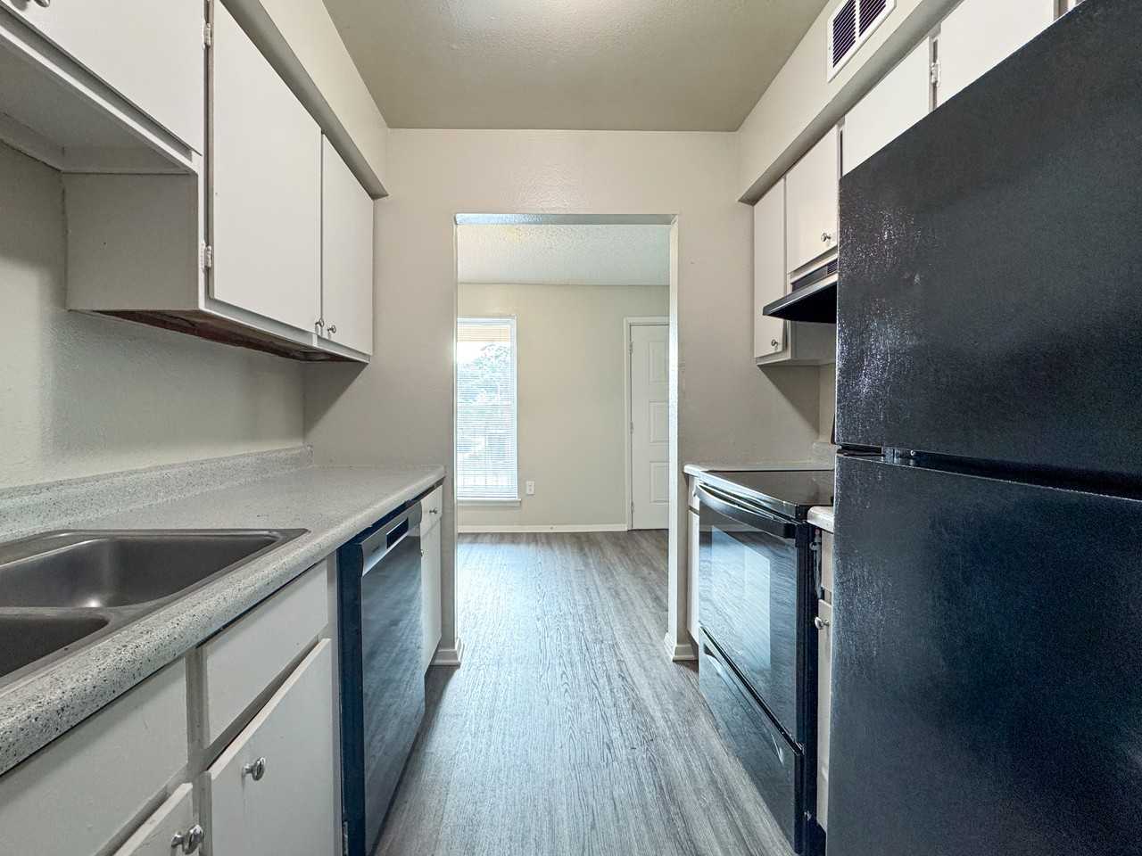 The Vibe Apartments - Photo 5 of 19