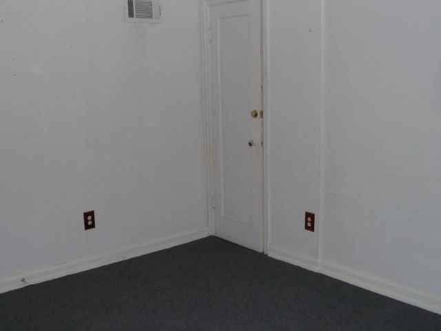 711 1/2 Howard Ave #2 - Photo 2 of 7