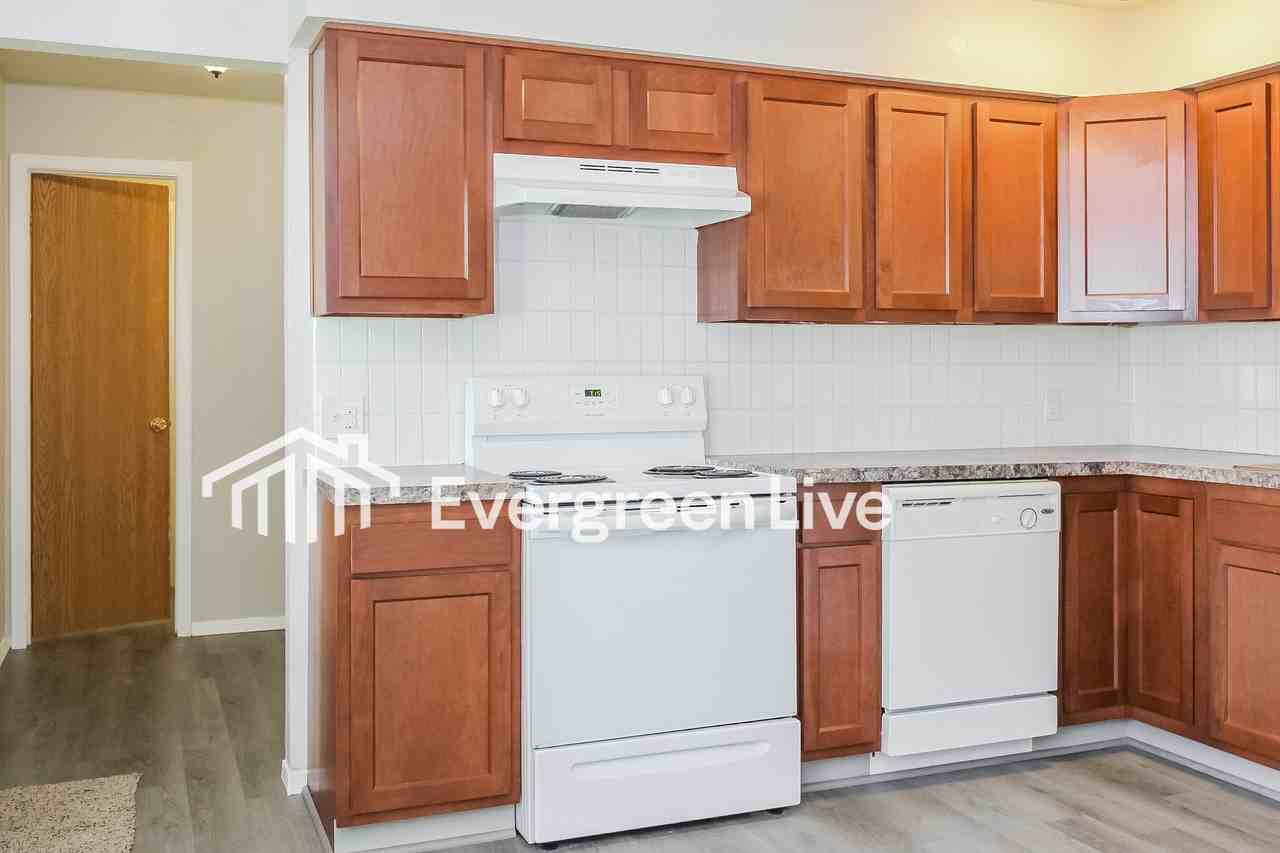 2047 Keen Ave - Photo 5 of 15