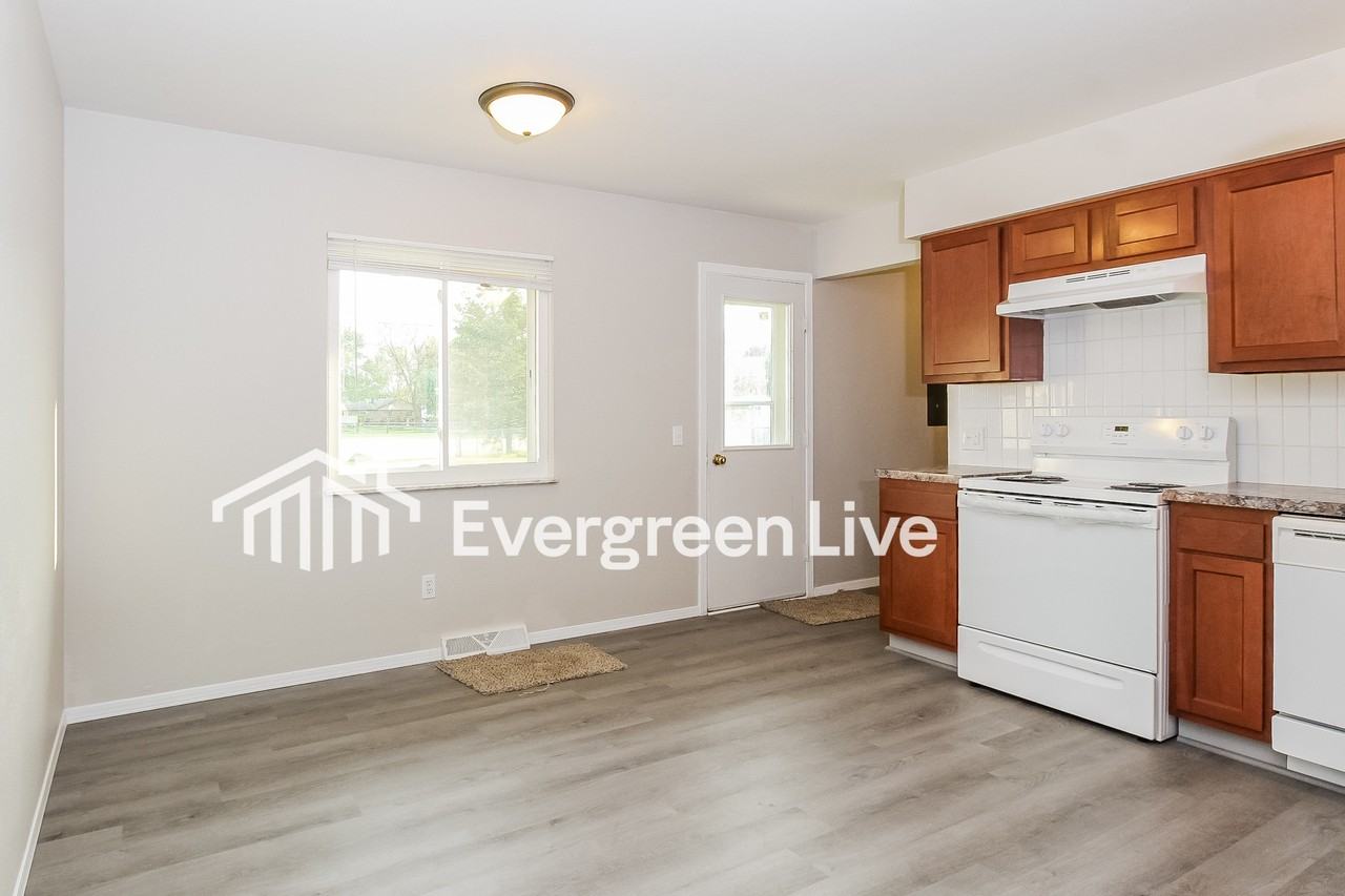 2047 Keen Ave - Photo 7 of 15