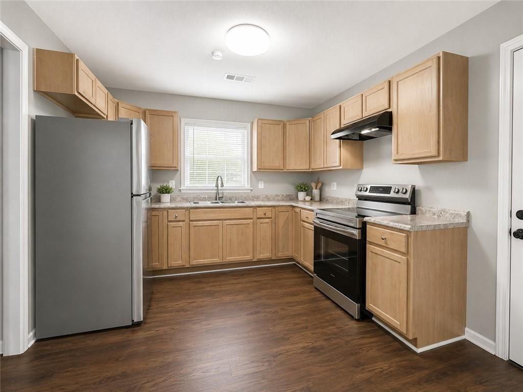 774 South Ave - Photo 7 of 17