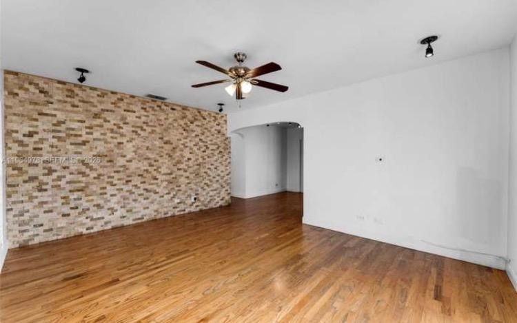 4220 Sw 13th St - Photo 6 of 15