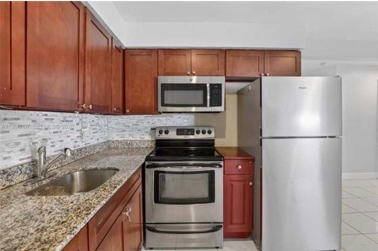 4998 Sw 92nd Ter - Photo 3 of 13
