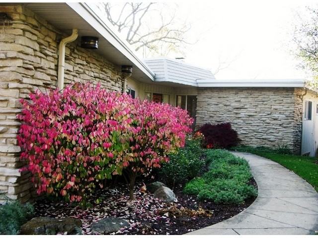 1380 Carol Ln - Photo 2 of 22